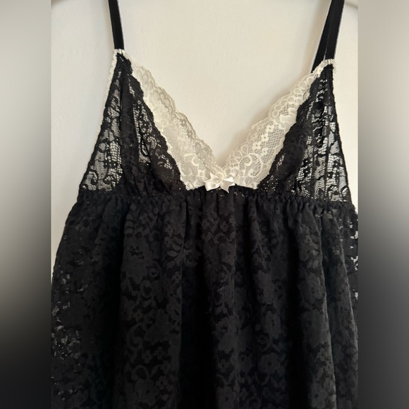 Victoria Secret - Lingerie Black and white lace top - size M - Picture 5 of 5